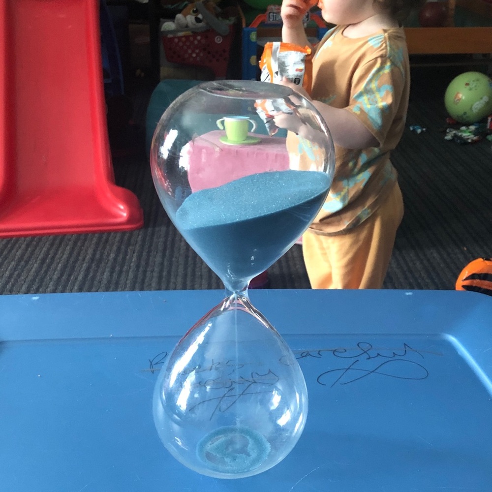 🏋️‍♂️ Sand Hourglass Decor